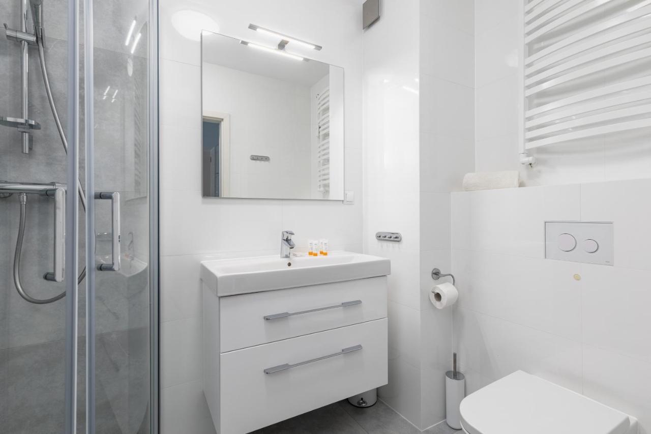 Blizej Morza II Apartament Z Garazem By Renters Apartment Kolobrzeg Exterior photo